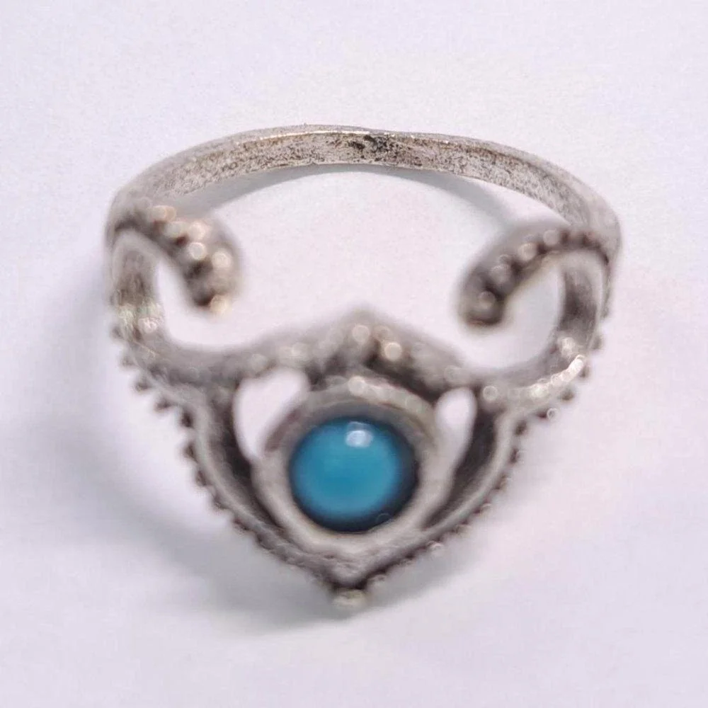 Silver Tone Ring Size 6 Faux Turquoise Cabochon Stone Moons Antlers